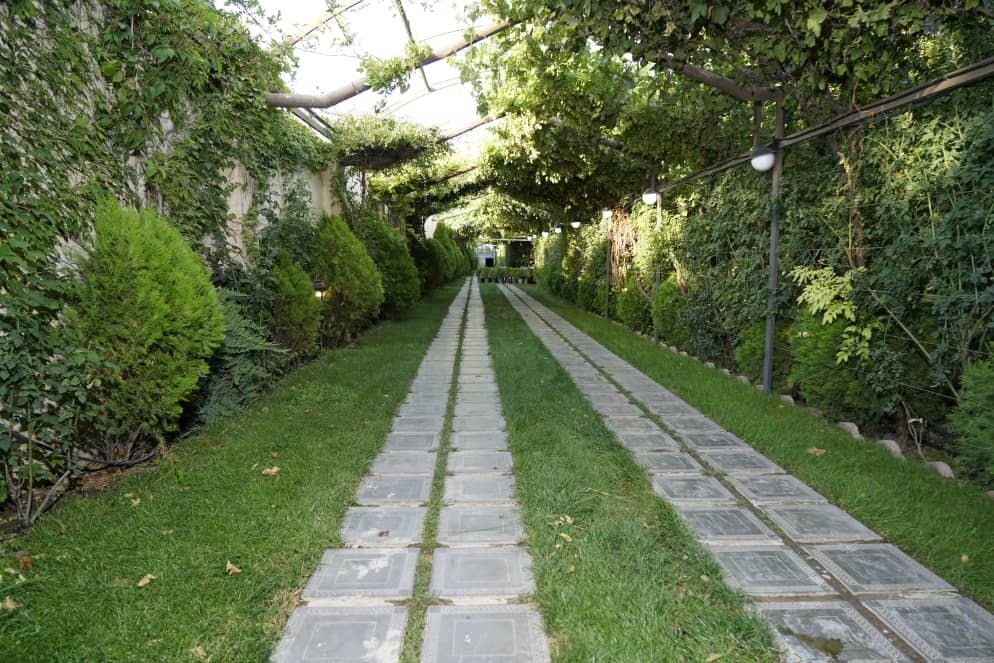 ورودی باغ